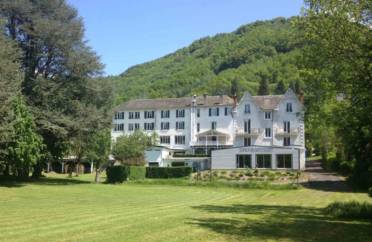 Hôtel et Résidence des Bains Vic-sur-Cère Esterno foto