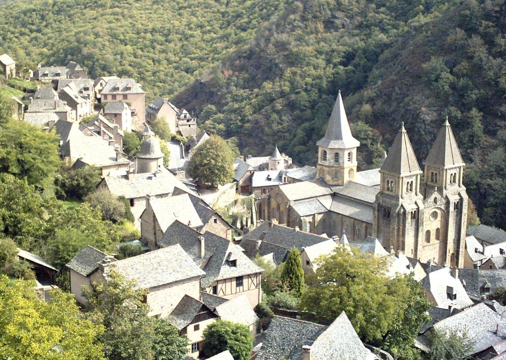 Hôtel et Résidence des Bains Vic-sur-Cère Esterno foto